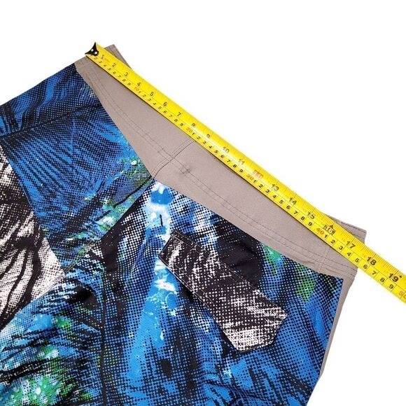 2/$20 Oakley Grey & Blue Swim Pants Size: 34 - Picture 7 of 8